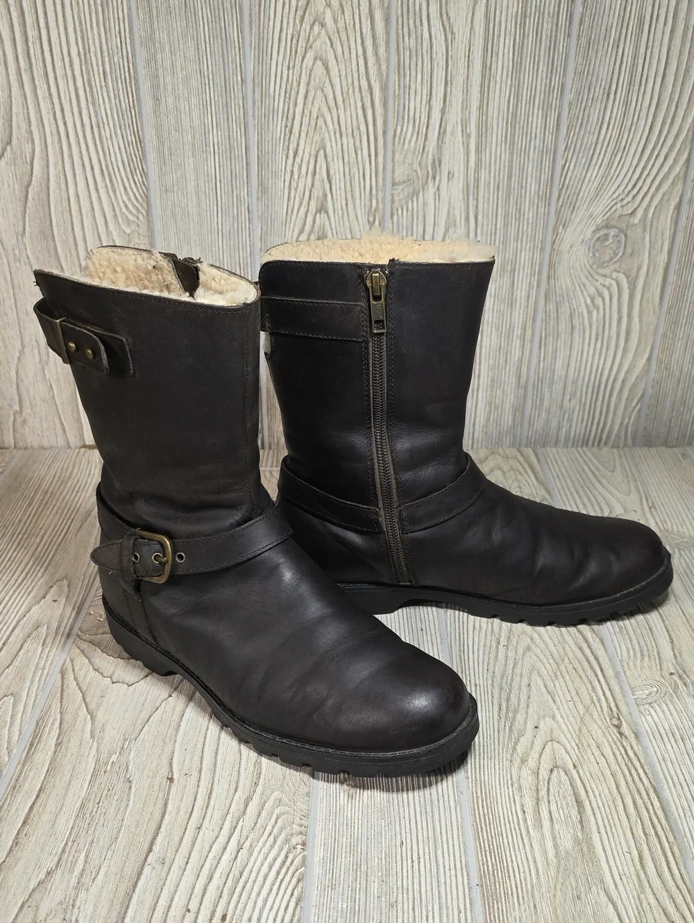 UGG Grandle Dark Brown Leather Boots With Shearling Lining Womens Size 7